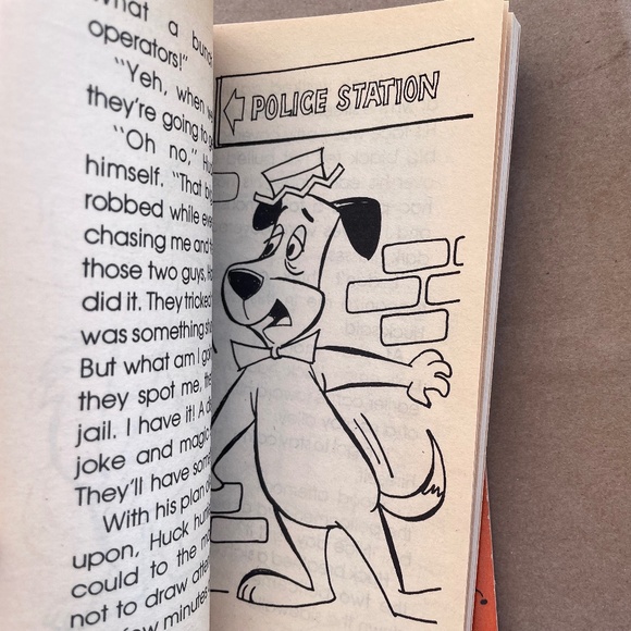 Set of 2 Vintage Huckleberry Hound Paperback Books - Picture 3 of 4